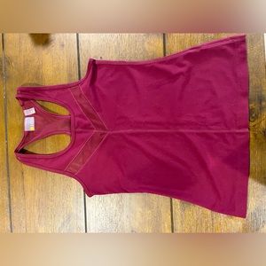 Maroon Zella Full-Length Tank w/Mesh Details - Size Small